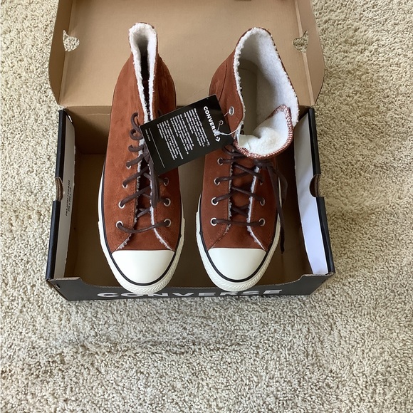 WOMEN’S ALL STAR CONVERSE - Picture 2 of 4